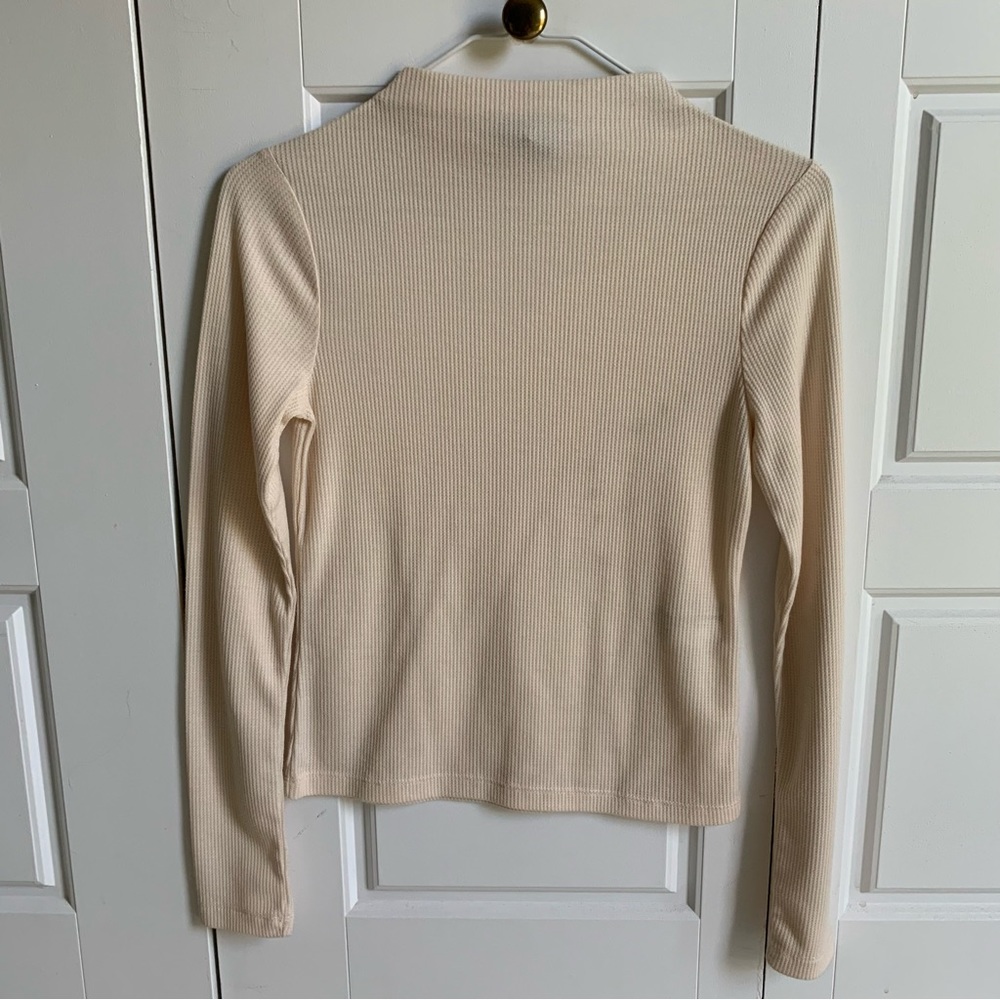 Beige/cream ribbed long sleeve top